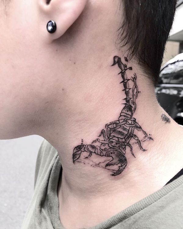 tatuaggio scorpione 24