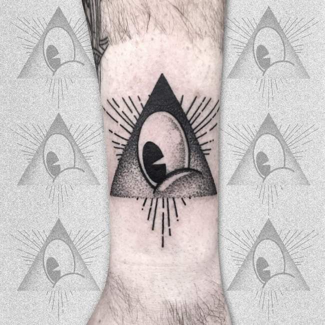 tattoo occhio illuminati 42