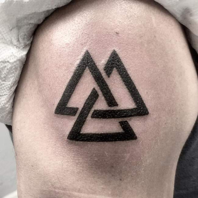 tattoo valknut 120