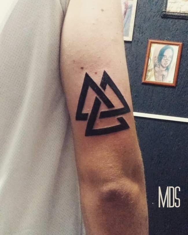 tattoo valknut 170