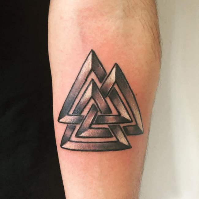 tattoo valknut 206