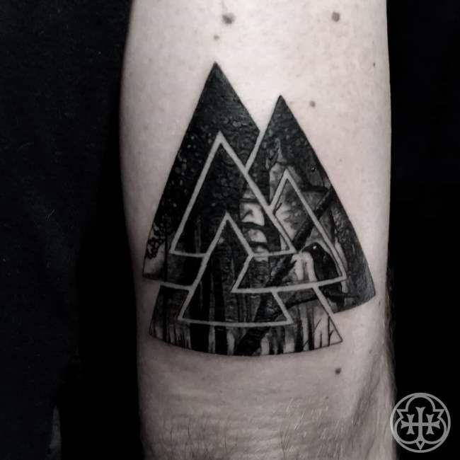 tattoo valknut 222