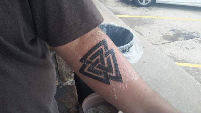 tattoo valknut 266