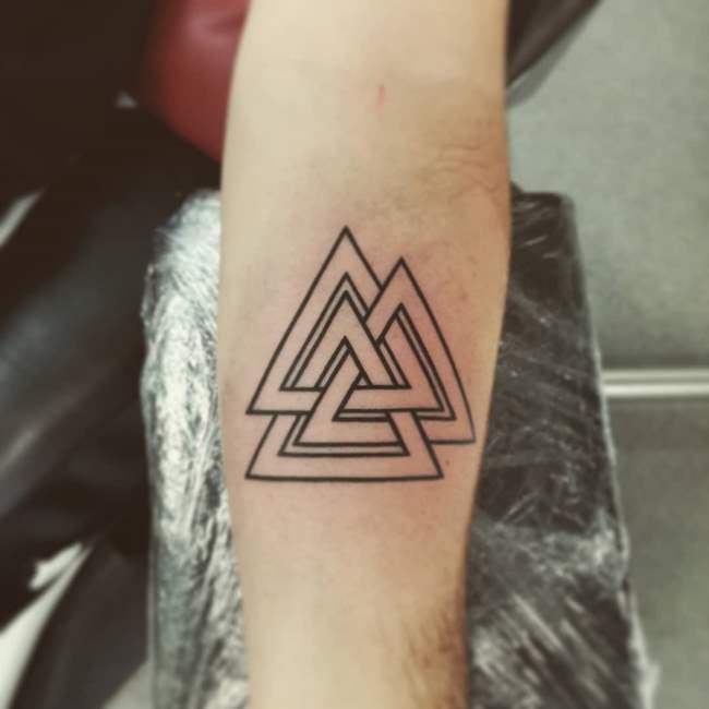 tattoo valknut 42