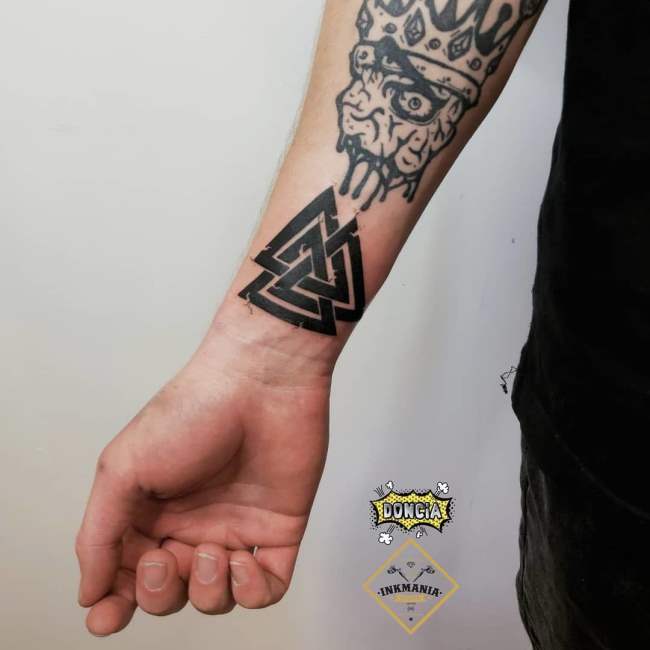 tattoo valknut 92