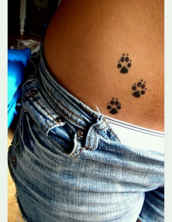 hondenpootjes tattoo 129