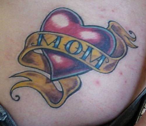 Imagen Mom_Heart_Tattoos_500x431-10000