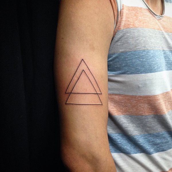 tatuagem triangulo 105