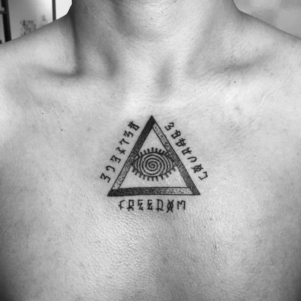 tatuagem triangulo 153