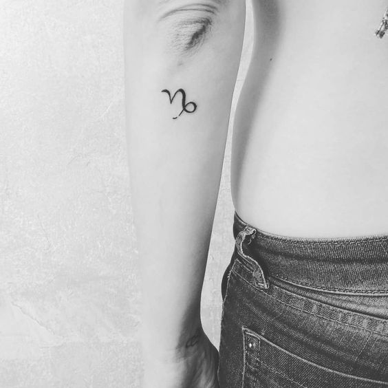 tatuagem signo capricornio 21