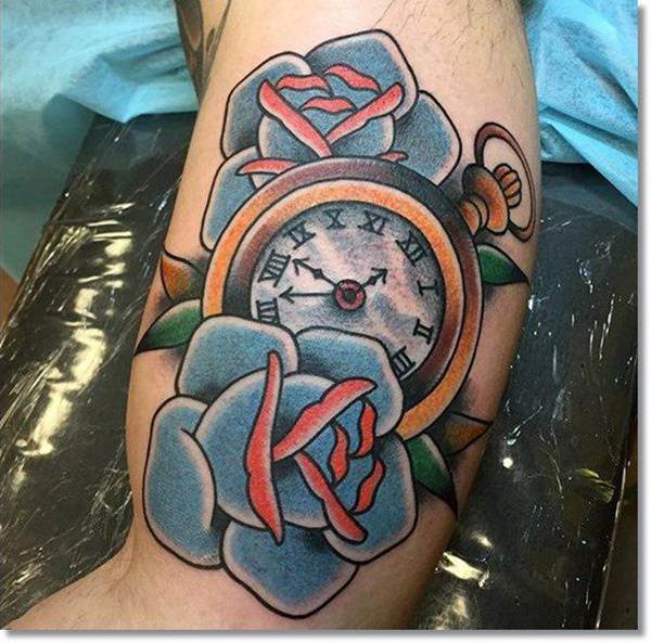 tatuaj ceas de buzunar 213