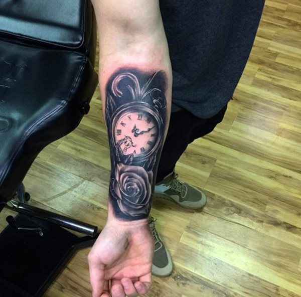 tatuaj ceas de buzunar 713