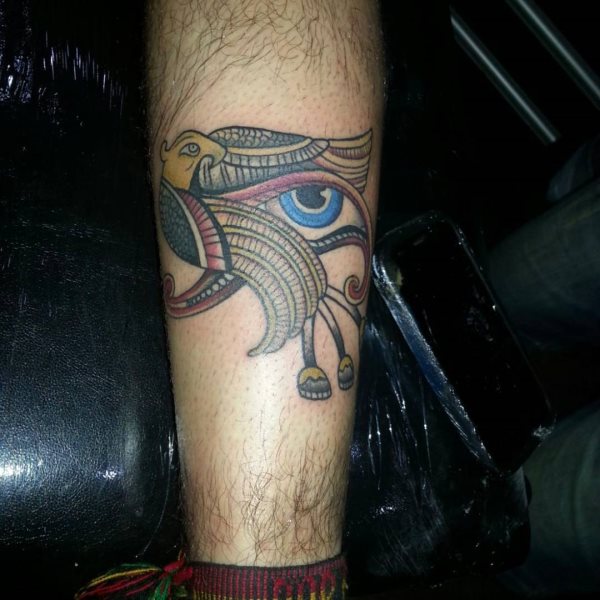 tatuaj ochiul horus ra 55